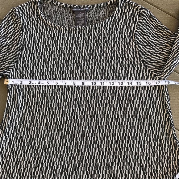 Chelsea & Theodore Knit Long Sleeve Top - Picture 4 of 5